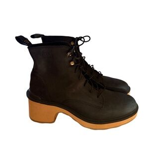 Sorel Black Leather Ankle Boots